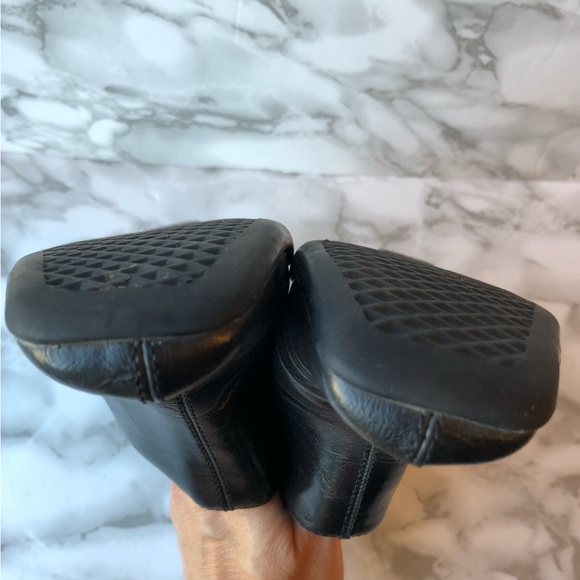 Aerosols Black Leather ladies boot size 6.5 Rubber sole Excellent condition - Picture 7 of 9